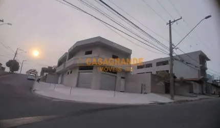 Casa com Ponto Comercial 04 quartos, 300m² no Jardim República SJC