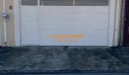 Casa com 03 quartos, 100m² no Conjunto Residencial Galo Branco  SJC