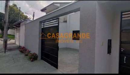 Casa a venda com 83ms²,  no Jardim das Industrias
