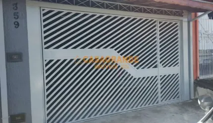 Casa com 02 quartos, 70m² no Conjunto Residencial Galo Branco, SJC