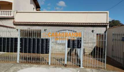 Casa com Edícula 160m² no Vila Tatetuba SJC