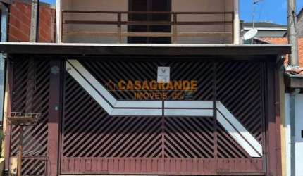 Casa Sobrado com 03 quartos, 180m² no Santa Inês lll  SJC