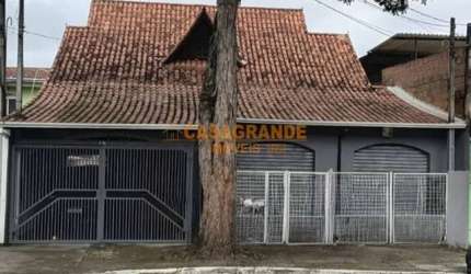 Casa com 03 quartos, com 270m² no Jardim Altos de Santana  SJC