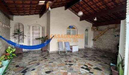 Casa com Edícula 03 quartos no Conjunto Residencial Trinta e Um de Março