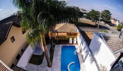 Casa/Sobrado com 03 quartos, 203m² no Loteamento Vila Branca-Jacareí SP