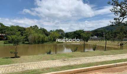 Lote plano de 500m² em condomínio de alto padrão com área verde e lago para pesca - R$550.000,00 - Itapema - Guararema - SP