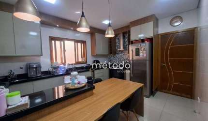Casa com 4 dormitórios à venda, 220 m² por R$ 980.000,00 - Nogueira - Guararema/SP