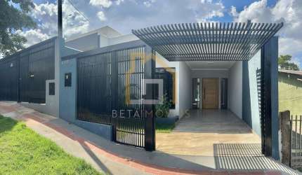 Casa no Jardim Universo com Piscina