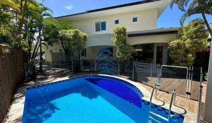 Excelente casa no Condomínio Jardim Botânico - Fino acabamento - 04 suítes + gabinete - Alto luxo