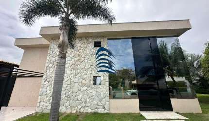 Casa de altíssimo padrão, localizada em um dos melhores condomínios de Bisca Vida