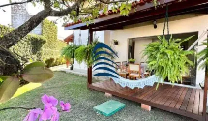 Excelente casa  à venda em condomínio no Itaigara com 6/4 sendo 4 suítes