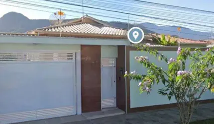 Apartamentovenda possui 200m2, com 3 quartos, Edicula e piscina