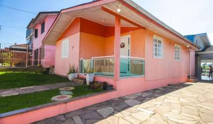 Casa com 3 quartos à venda no Charqueadas, Caxias do Sul  por R$ 600.000