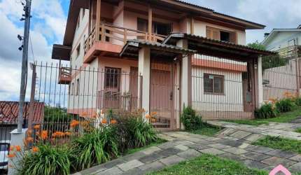 Casa com 3 quartos à venda na Colina Sorriso, Caxias do Sul , 271 m2 por R$ 1.090.000