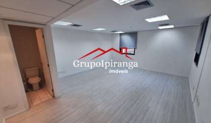 Sala comercial de 31,5 m², com depósito , banheiro, ar condicionado e 1 vaga