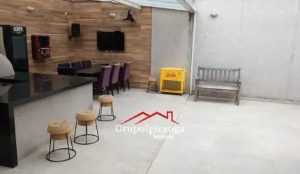 Sobrado com 4 quartos, sendo 4 suítes e 4 vagas de garagem.