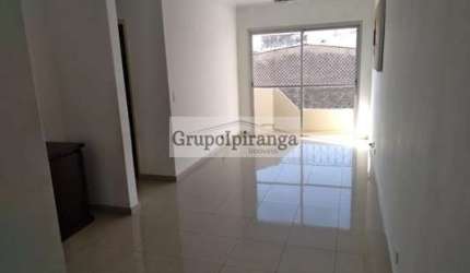 Apartamento com sacada, 2 dormitórios, e 1 vaga de garagem
