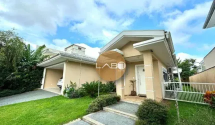 CASA TÉRREA COM 3 SUÍTES PRÓXIMA A PRAIA