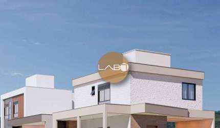 CASA COM 3 SUÍTES PRÓXIMO A PRAIA