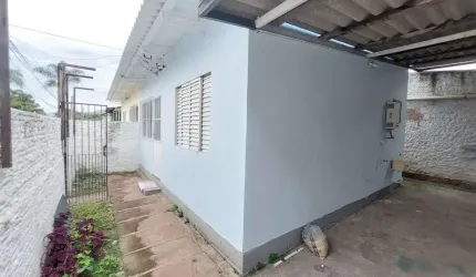 Casa com 1 dormitório para alugar, 39 m² por R$ 1.367,00/mês - Medianeira - Port
