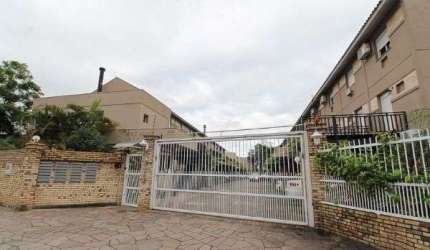 Casa com 3 dormitórios para alugar, 107 m² por R$ 2.979,00/mês - Cavalhada - Por