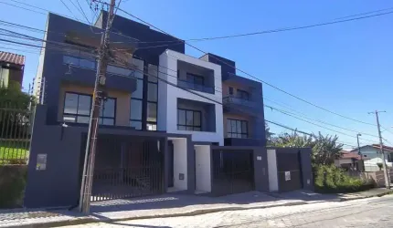 Sobrado Geminado no Bairro Floresta