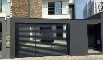 Sobrado no bairro Saguaçu