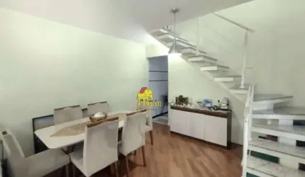 Sobrado charmoso muito bem localizado com 3 dormitórios no Jardim Mangalot,  SP