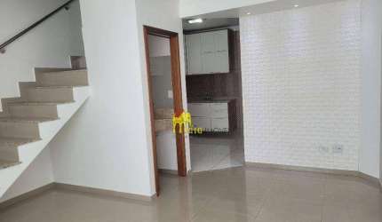 Sobrado com 2 dormitórios à venda, 69 m² por R$ 450.000,00 - Vila Mangalot - São Paulo/SP