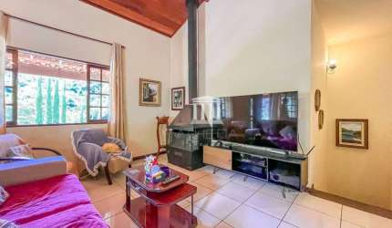 Casa com 3 dormitórios à venda, 267 m² por R$ 870.000,00 - Vargem Grande - Teresópolis/RJ