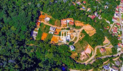 Terreno à venda, 813 m² por R$ 450.000,00 - Prata - Teresópolis/RJ