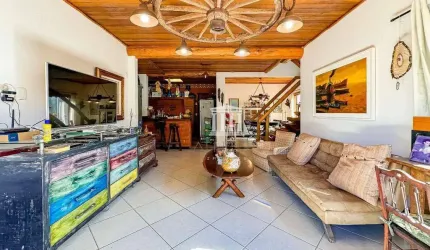 Casa com 3 dormitórios, 214 m² - venda por R$ 990.000 ou aluguel por R$ 3.900,00/mês - Vargem Grande - Teresópolis/RJ