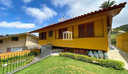 Casa com 5 dormitórios à venda, 250 m² por R$ 1.100.000,00 - Iucas - Teresópolis/RJ