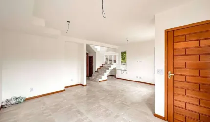 Casa à venda, 128 m² por R$ 590.000,00 - Vargem Grande - Teresópolis/RJ
