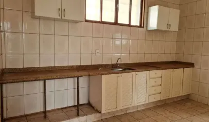 CASA RESIDENCIAL PARA VENDA COM 02 DORMITÓRIOS NA VILA SANTO ANTONIO