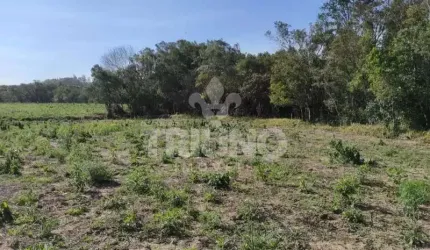 ÁREA DE TERRA