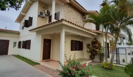 CASA A VENDA