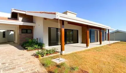 Casa totalmente Térrea dentro do condomínio Flamboyant em Atibaia - SP