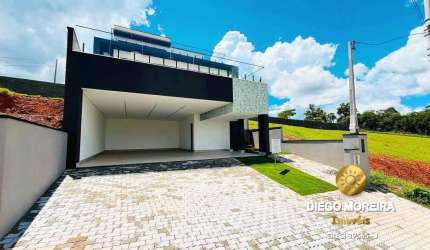 Linda casa à venda em condomínio de Atibaia
