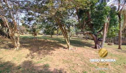 Terreno de 1.350m² à venda e apto para financiamento