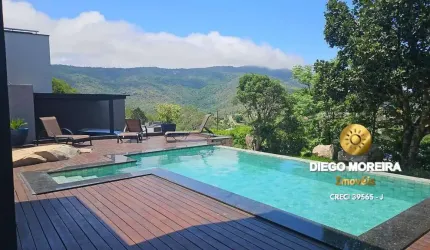 Casa moderna à venda em condomínio no centro de Atibaia-SP
