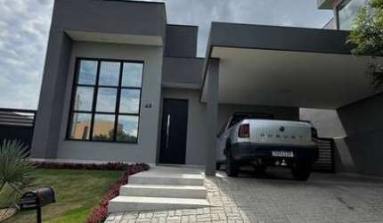 CASA À VENDA EM ATIBAIA – CONDOMÍNIO COMPLETO!