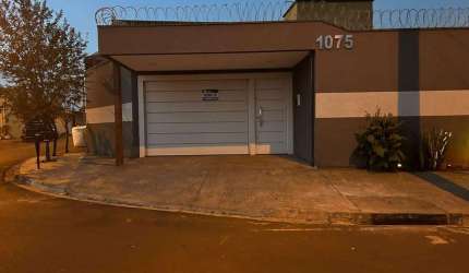 Casa para Venda em Guatapará, CENTRO, 2 dormitórios, 1 suíte, 4 banheiros, 3 vagas