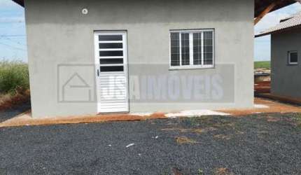 Casa para Venda em Jardinópolis, Adib Rassi, 2 dormitórios, 1 banheiro, 2 vagas