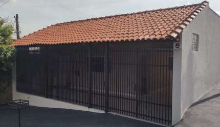 Casa para Venda em Bauru, Núcleo Residencial Beija-Flor, 4 dormitórios, 1 suíte, 2 banheiros, 3 vagas