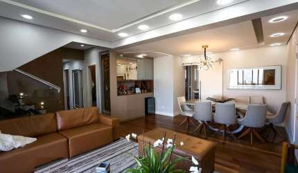 Cobertura no Condomínio Edifício Jade no Morumbi com 240m² 4 dormitórios 4 suítes 7 banheiros 4 vagas