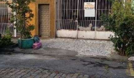 Casa Térrea à venda na Pompéia com 4 dormitórios 2 suítes 2 banheiros 2 vagas