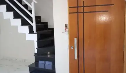 Cobertura de 90m2,  2 dormitórios, sala, cozinha, 1 banheiro, churrasqueira e 1 vaga - Bairro Jaçatuba - Santo André
