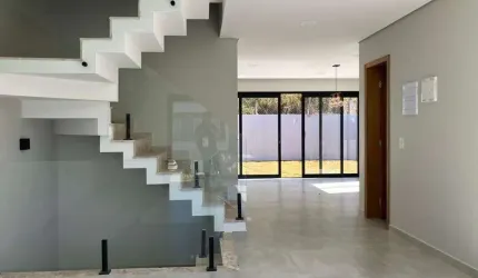 Casa a venda na Granja Viana