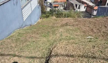 TERRENO NA REGIÃO DO HORTO FLORESTAL